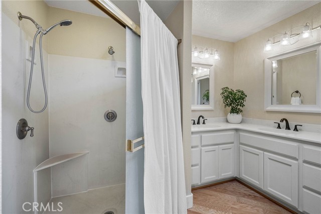 21425 Valley Oak Drive, Middletown