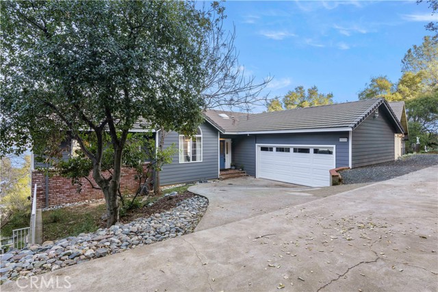 3113 S Lake Dr, Kelseyville