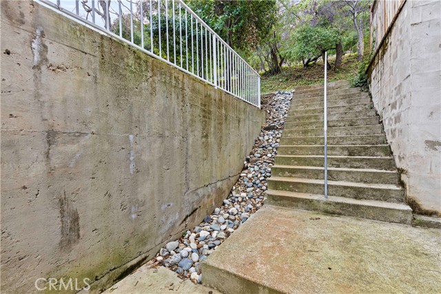 3113 S Lake Dr, Kelseyville