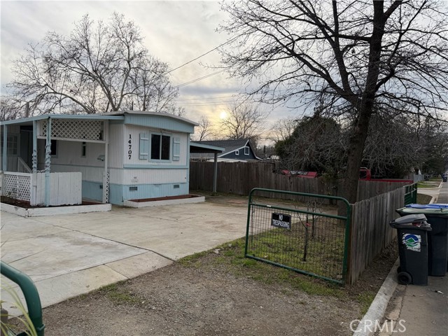 14707 Walnut Avenue, Clearlake
