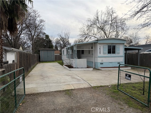 14707 Walnut Avenue, Clearlake