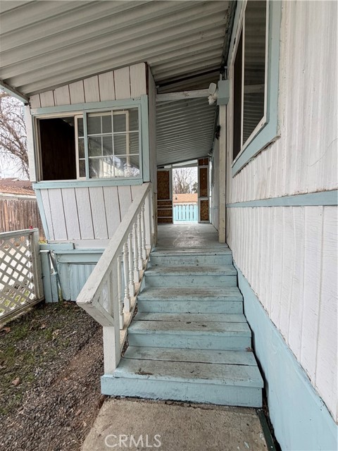 14707 Walnut Avenue, Clearlake