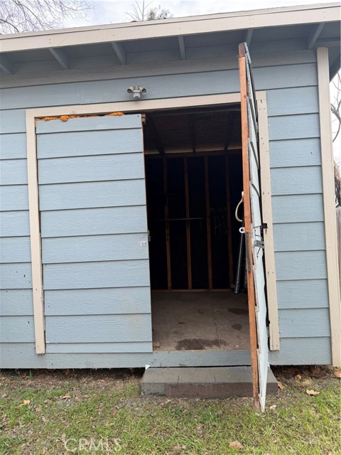 14707 Walnut Avenue, Clearlake