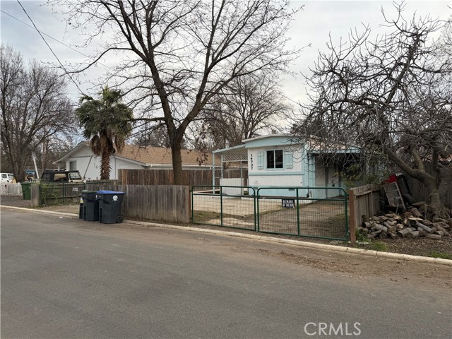 14707 Walnut Avenue, Clearlake
