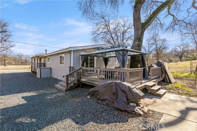 5675 Lakeshore Boulevard, Lakeport