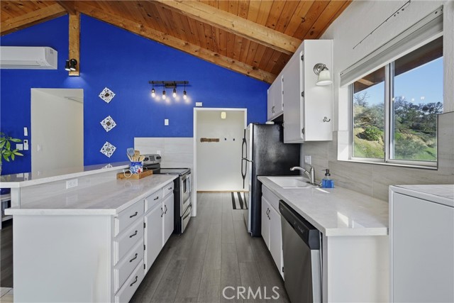 13319 Lakeshore Drive, Clearlake