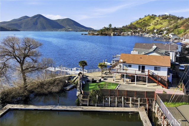13319 Lakeshore Drive, Clearlake