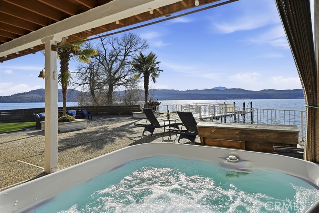 13319 Lakeshore Drive, Clearlake