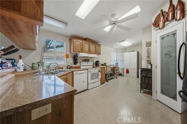 14032 Apple, Clearlake Oaks
