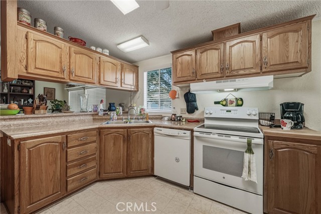 14032 Apple, Clearlake Oaks
