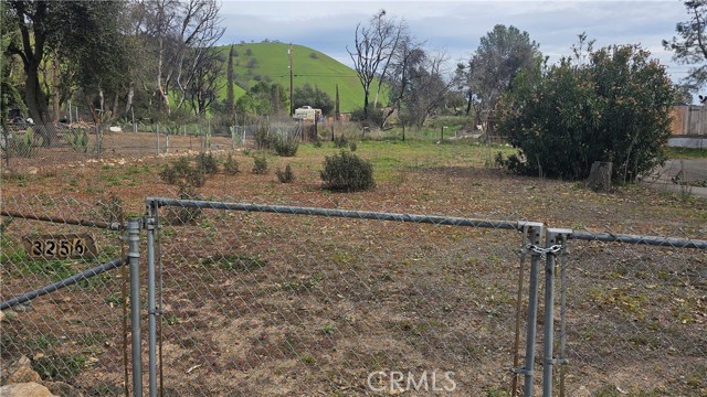 3258 4th Street, Clearlake