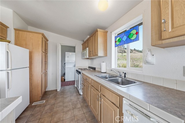 4237 5th Avenue, Lakeport