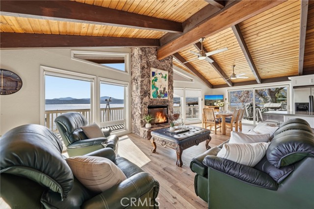 10165 Lakeshore, Clearlake