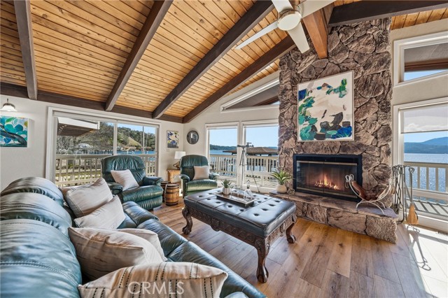 10165 Lakeshore, Clearlake