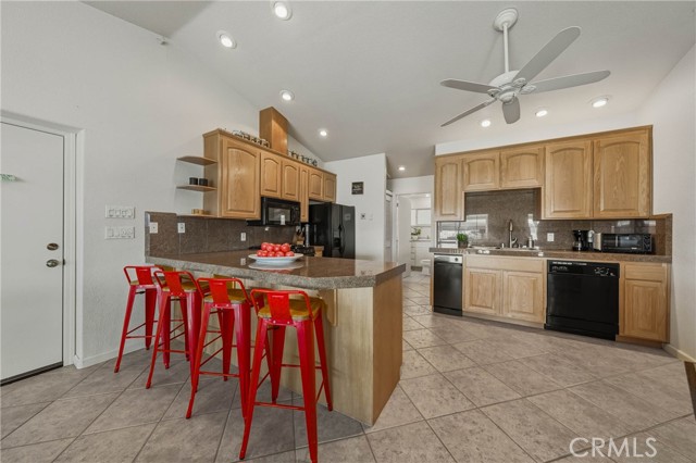 10165 Lakeshore, Clearlake