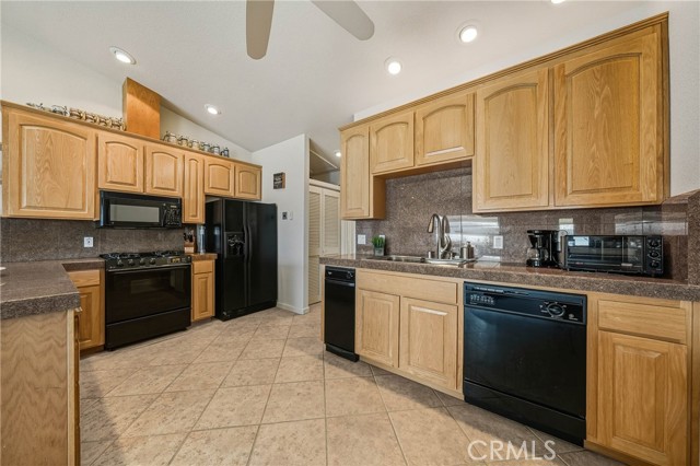 10165 Lakeshore, Clearlake