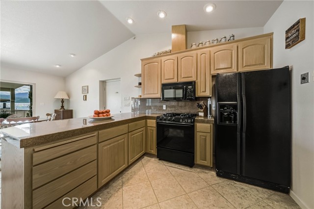 10165 Lakeshore, Clearlake