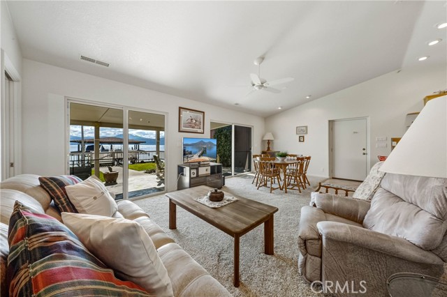 10165 Lakeshore, Clearlake
