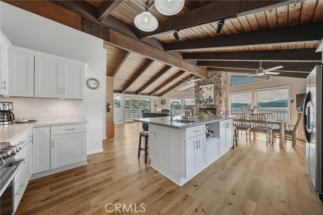 10165 Lakeshore, Clearlake