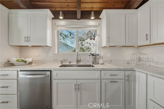 10165 Lakeshore, Clearlake