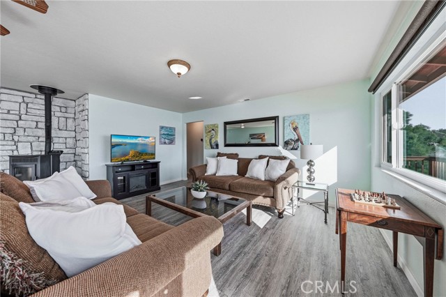 4045 Mesa, Clearlake