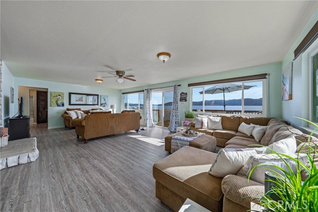 4045 Mesa, Clearlake