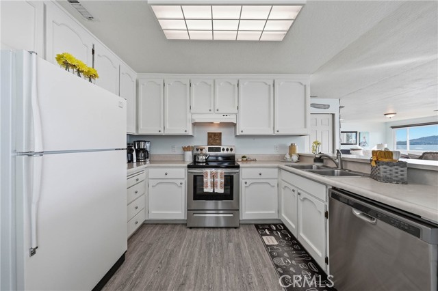 4045 Mesa, Clearlake