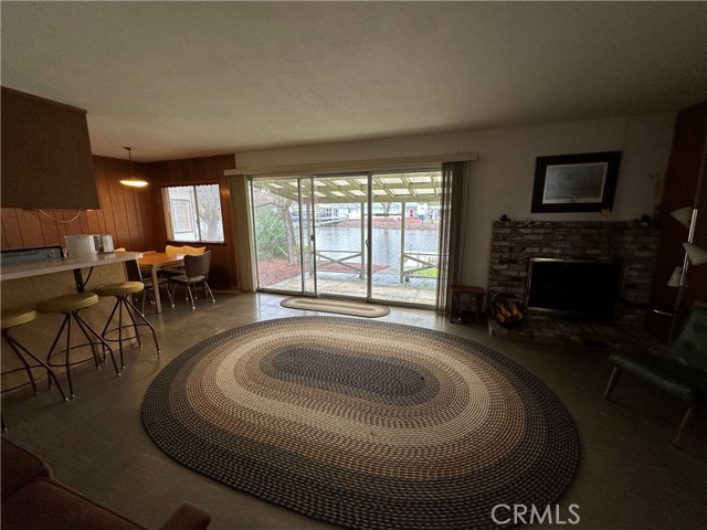 12724 Island, Clearlake Oaks