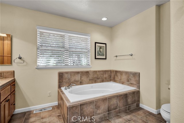 17120 Knollview Drive, Hidden Valley Lake