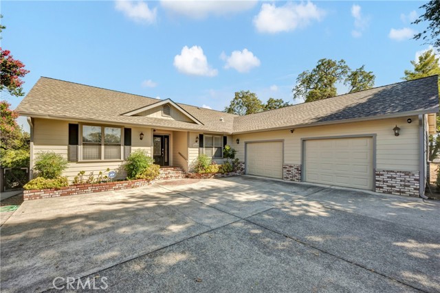 17120 Knollview Drive, Hidden Valley Lake