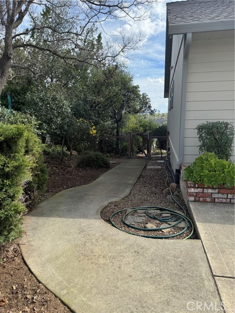 17120 Knollview Drive, Hidden Valley Lake