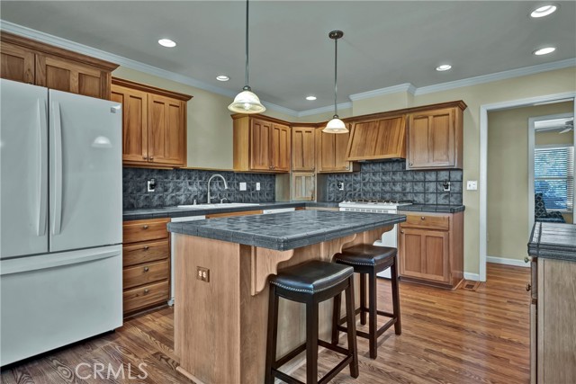 17120 Knollview Drive, Hidden Valley Lake