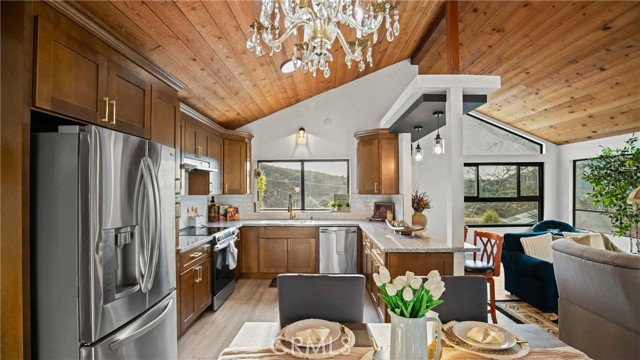 10214 El Dorado Way, Kelseyville