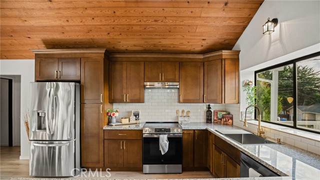 10214 El Dorado Way, Kelseyville