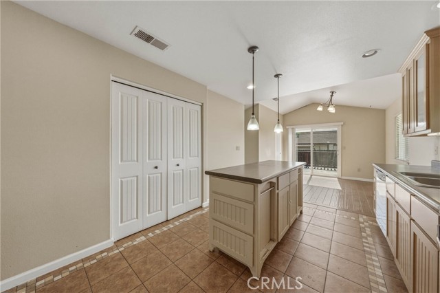 3483 Beach St. Street, Nice