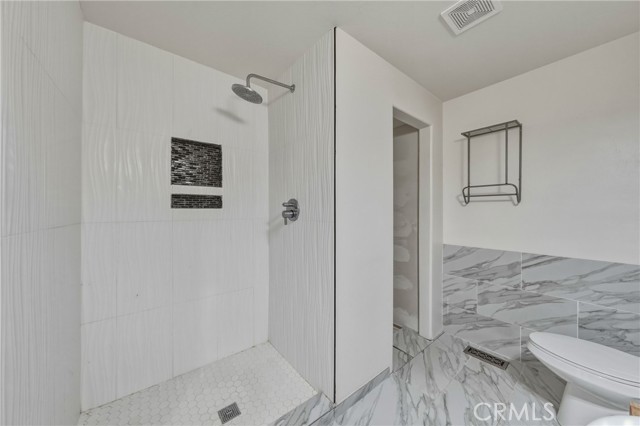 1001 Louis Way, Lakeport