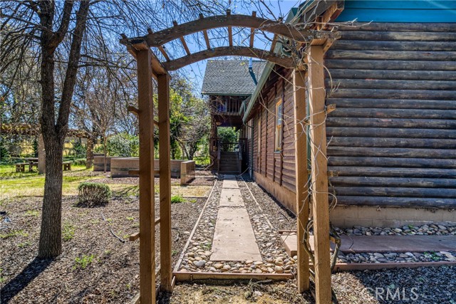 1001 Louis Way, Lakeport