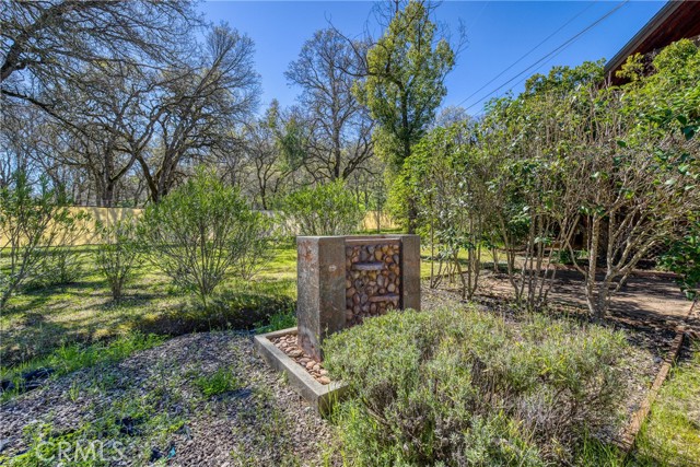 1001 Louis Way, Lakeport