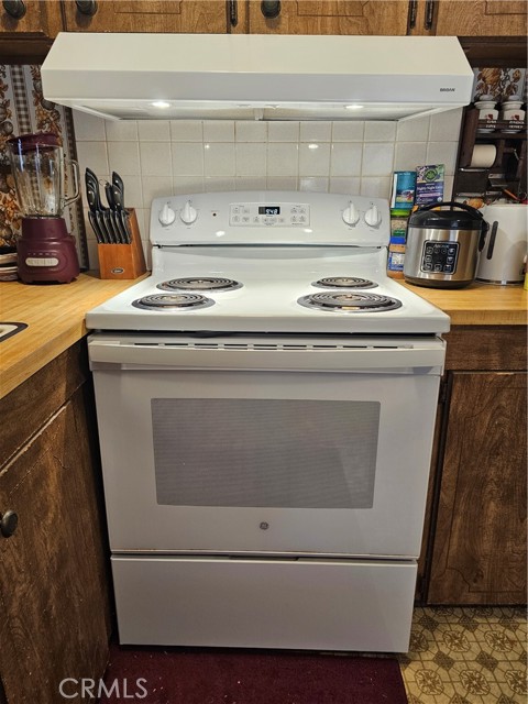 16004 18th Avenue, Clearlake