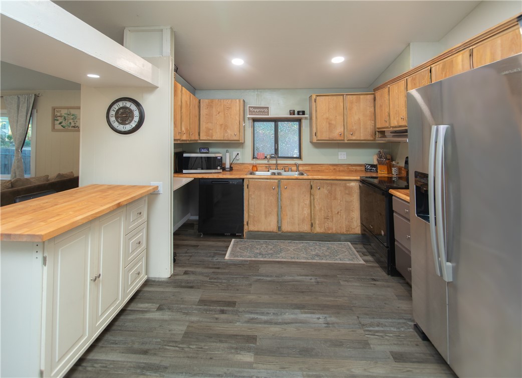 15894 35th Avenue, Clearlake