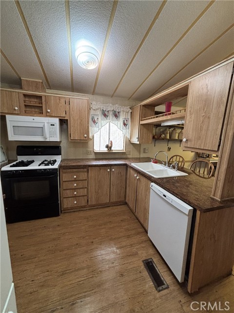 3950 Emile Avenue, Clearlake