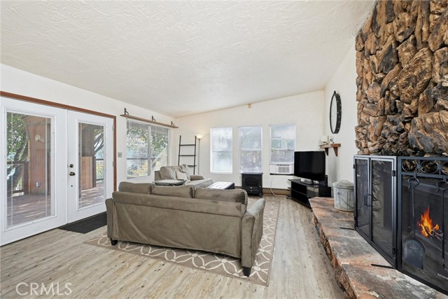 11664 Lakeview Drive, Clearlake Oaks