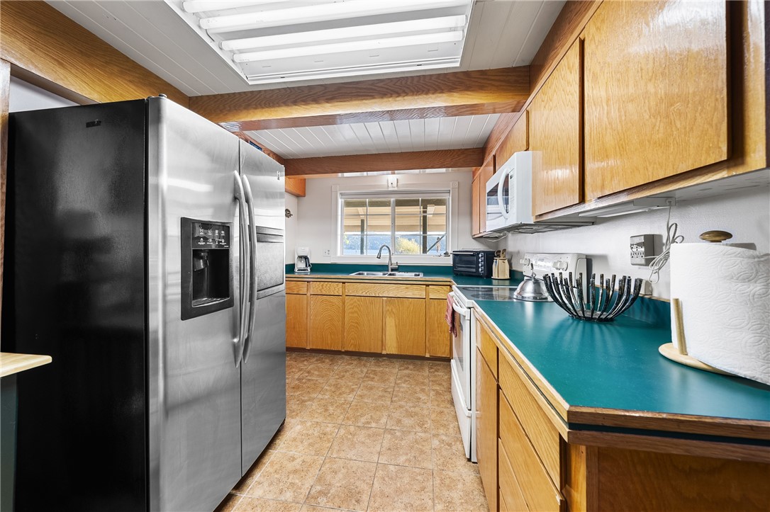12620 Lakeshore Drive, Clearlake