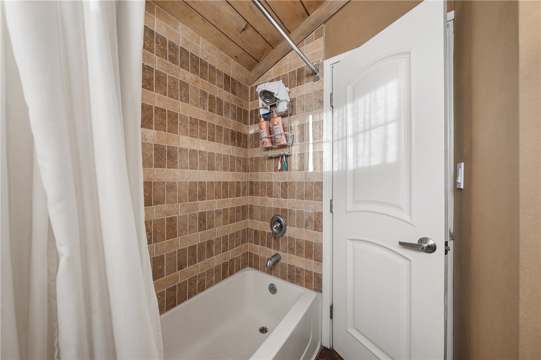 12620 Lakeshore Drive, Clearlake