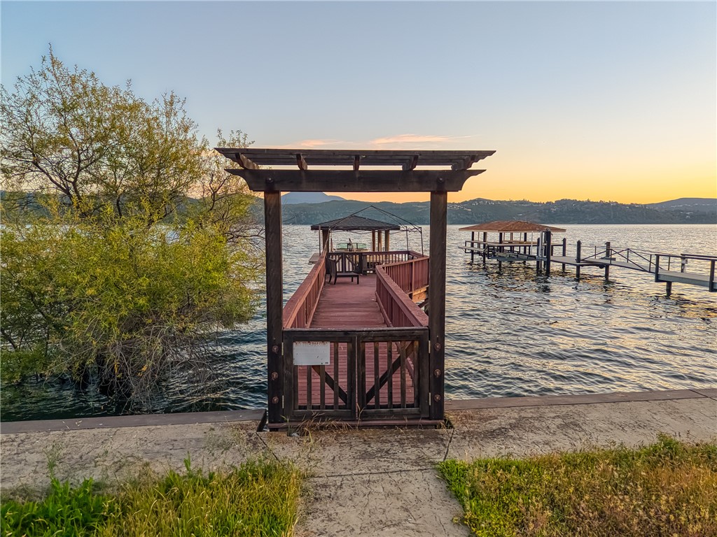 12620 Lakeshore Drive, Clearlake