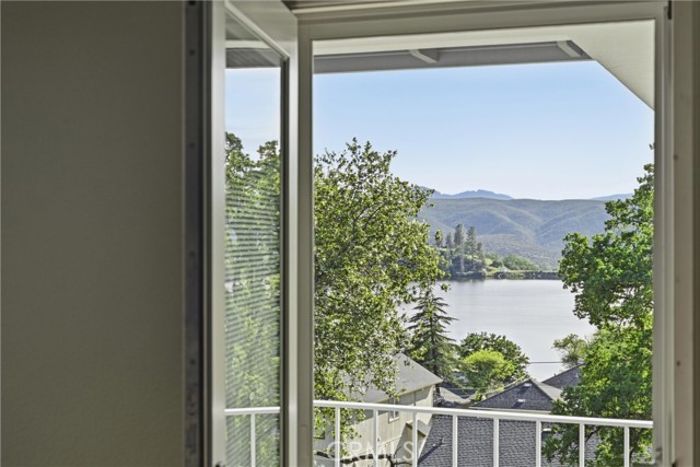 18669 Deer Hill, Hidden Valley Lake