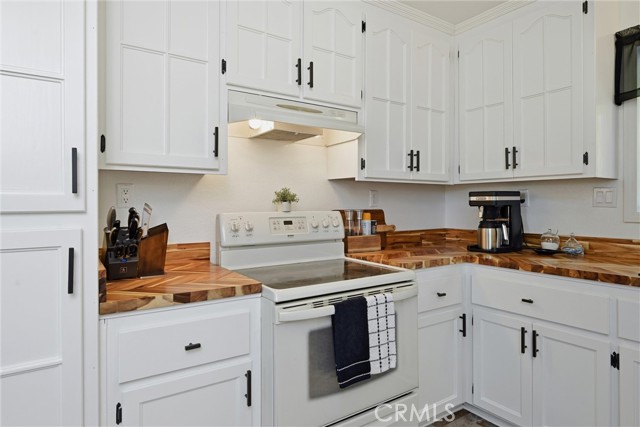 19004 Deer Hill, Hidden Valley Lake