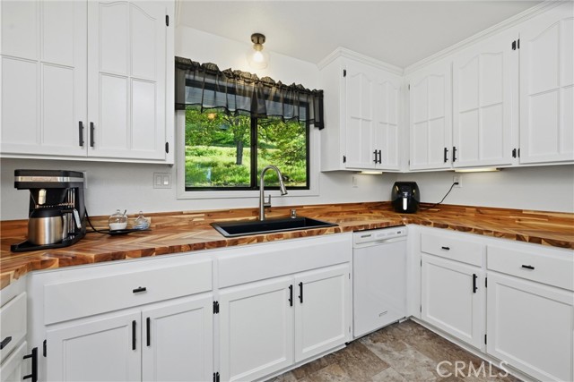 19004 Deer Hill, Hidden Valley Lake