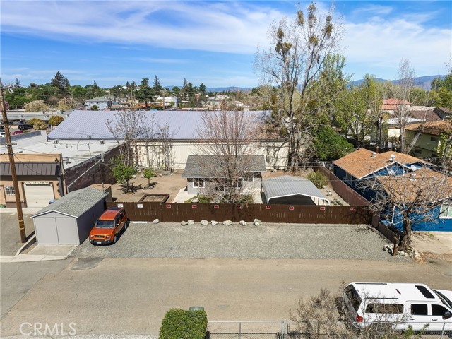 50 E, Lakeport