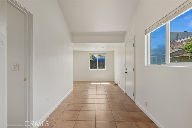 50 E, Lakeport